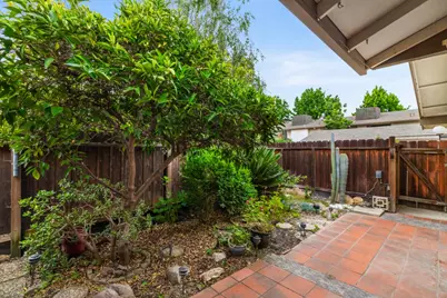 24 W Lancaster Drive, Stockton, CA 95207 - Photo 33
