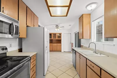1541 W Kavanagh Avenue, Tracy, CA 95376 - Photo 15