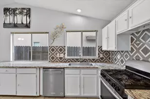 8889 Harvest Hill Way, Elk Grove, CA 95624 - Photo 9