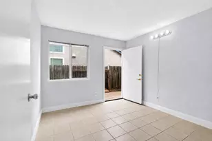 8889 Harvest Hill Way, Elk Grove, CA 95624 - Photo 17