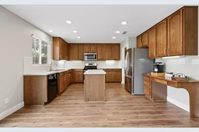 8691 Territorial Way, Elk Grove, CA 95624 - Photo 9