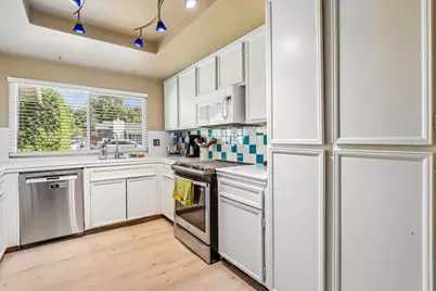 2854 Crittenden Court, Stockton, CA 95207 - Photo 17