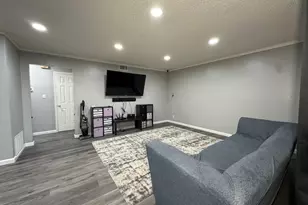 7392 Franklin Blvd, Sacramento, CA 95823 - Photo 7