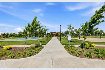 8476 Bolcetto Circle, Elk Grove, CA 95757 - Photo 57