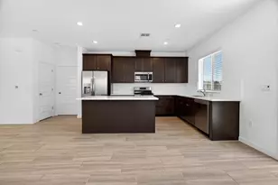 7249 Robins Cv Dr, Stockton, CA 95219 - Photo 9