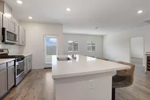 1335 S Kestrel Ln, Stockton, CA 95215 - Photo 23
