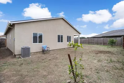 1335 S Kestrel Lane, Stockton, CA 95215 - Photo 35