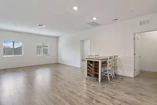 1335 S Kestrel Ln, Stockton, CA 95215 - Photo 13