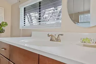 2715 57th St, Sacramento, CA 95817 - Photo 33