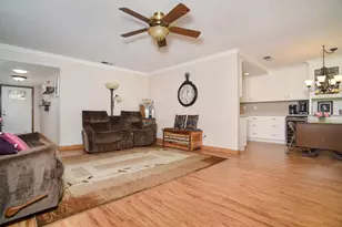 1208 Rose Tree Wy, Sacramento, CA 95831 - Photo 9