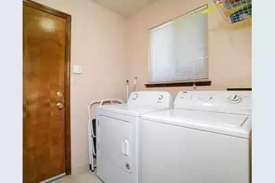 1208 Rose Tree Way, Sacramento, CA 95831 - Photo 15