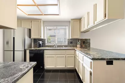 150 Creekside Circle, Sacramento, CA 95823 - Photo 15