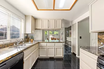 150 Creekside Circle, Sacramento, CA 95823 - Photo 13