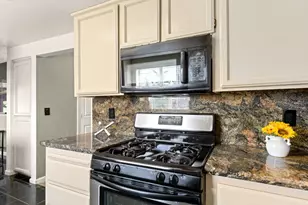 150 Creekside Cir, Sacramento, CA 95823 - Photo 17