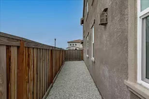 10469 Fendi Wy, Elk Grove, CA 95757 - Photo 53