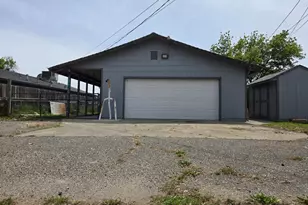 5010 Powerline Rd, Olivehurst, CA 95961 - Photo 1