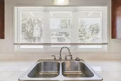 1025 Hobson Avenue, West Sacramento, CA 95605 - Photo 9