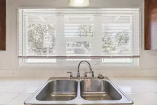 1025 Hobson Ave, West Sacramento, CA 95605 - Photo 9