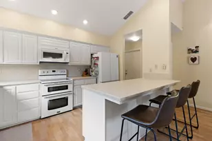 41 Porto Santo Ct, Sacramento, CA 95831 - Photo 7