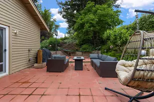 41 Porto Santo Ct, Sacramento, CA 95831 - Photo 23