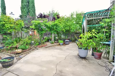 8897 Shasta Lily Drive, Elk Grove, CA 95624 - Photo 57