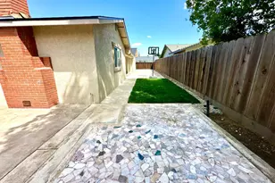 594 Parkwood Dr, Manteca, CA 95336 - Photo 15