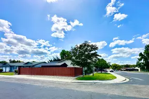 594 Parkwood Dr, Manteca, CA 95336 - Photo 25