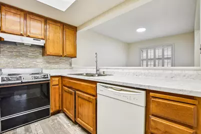2280 Hurley Way #36, Sacramento, CA 95825 - Photo 5