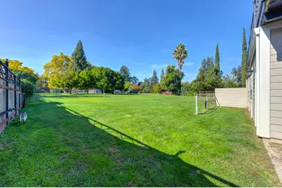 9001 Golden Gate Avenue, Orangevale, CA 95662 - Photo 49