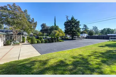 9001 Golden Gate Avenue, Orangevale, CA 95662 - Photo 17