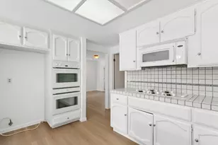 7065 Warbler Way, Sacramento, CA 95831 - Photo 19