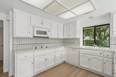 7065 Warbler Way, Sacramento, CA 95831 - Photo 17