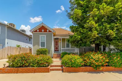 253 N 1st Avenue, Oakdale, CA 95361 - Photo 1