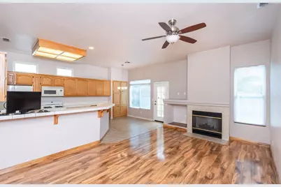 4910 Westham Way, Elk Grove, CA 95758 - Photo 7