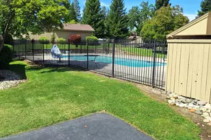 5080 Village Oaks Dr, Rocklin, CA 95677 - Photo 3