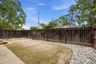 1901 39th St, Sacramento, CA 95816 - Photo 21