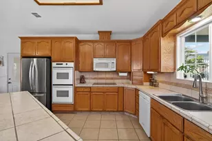29765 E Chapman Way, Escalon, CA 95320 - Photo 17