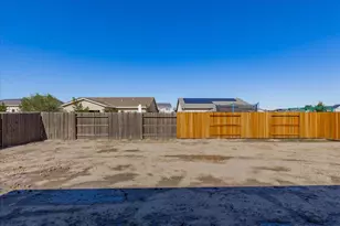 406 Kittyhawk Dr, Colusa, CA 95932 - Photo 11