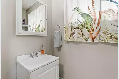 7112 Delhaven Way, North Highlands, CA 95660 - Photo 17
