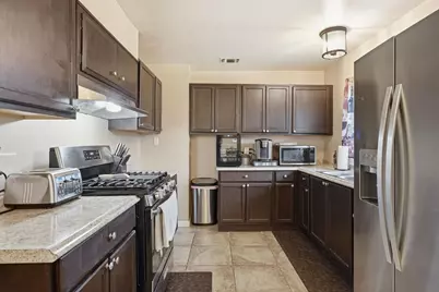7112 Delhaven Way, North Highlands, CA 95660 - Photo 11