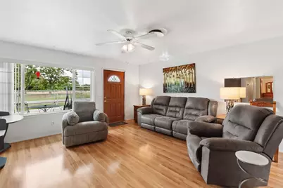 987 Island Avenue, Olivehurst, CA 95961 - Photo 3