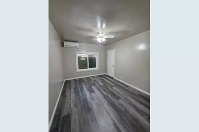 5748 Nina Way, Sacramento, CA 95824 - Photo 13