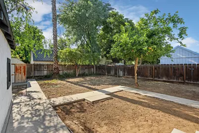 1677 Wall Street, Tracy, CA 95376 - Photo 27