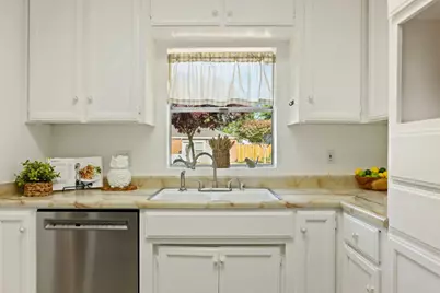 1677 Wall Street, Tracy, CA 95376 - Photo 13
