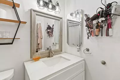 7803 Orchard Woods Circle, Sacramento, CA 95828 - Photo 21