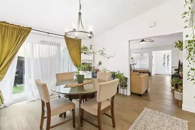7803 Orchard Woods Circle, Sacramento, CA 95828 - Photo 15