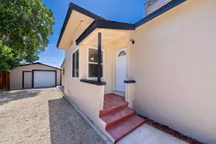 632 W 25th St, Merced, CA 95340 - Photo 3