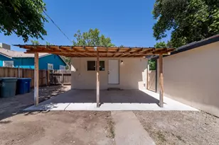 632 W 25th St, Merced, CA 95340 - Photo 25
