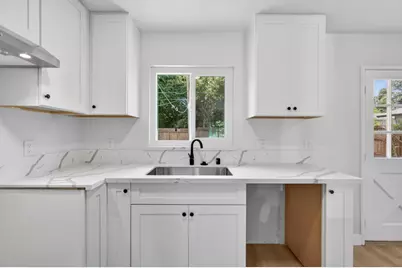 1924 Edwin, Sacramento, CA 95815 - Photo 15