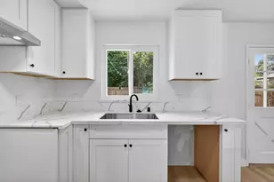 1924 Edwin, Sacramento, CA 95815 - Photo 15